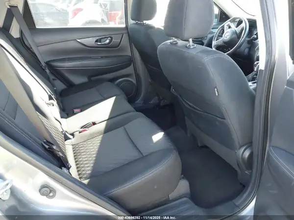 KNMAT2MT0JP605494 2018 NISSAN ROGUE - Image 8