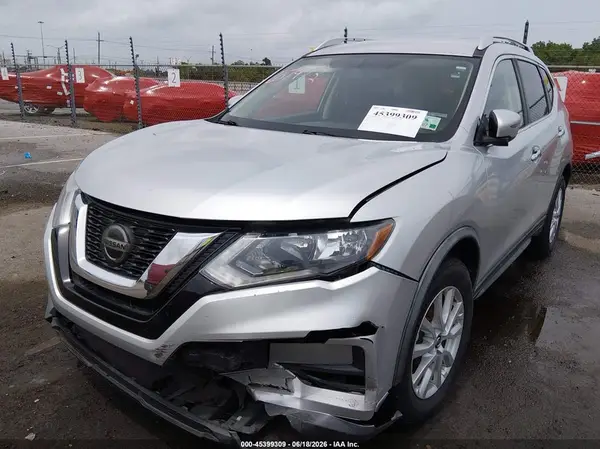 KNMAT2MT0JP607973 2018 NISSAN ROGUE - Image 2
