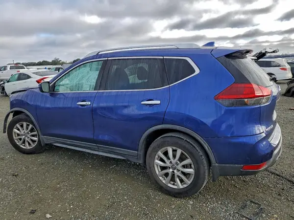 KNMAT2MT0JP609822 2018 NISSAN ROGUE - Image 2