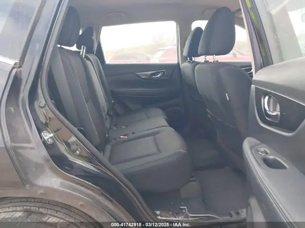 KNMAT2MT0JP610128 2018 NISSAN ROGUE - Image 8