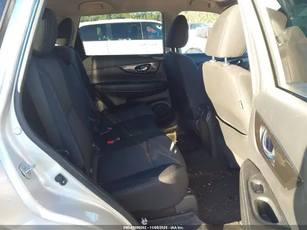 KNMAT2MT0KP518440 2019 NISSAN ROGUE - Image 8