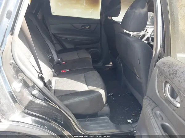 KNMAT2MT0KP524643 2019 NISSAN ROGUE - Image 8
