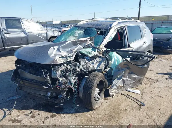 KNMAT2MT1GP610616 2016 NISSAN ROGUE - Image 2