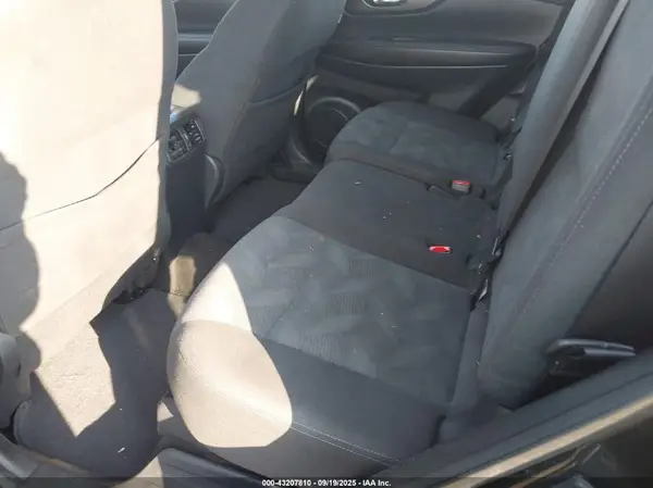 KNMAT2MT1GP618330 2016 NISSAN ROGUE - Image 8