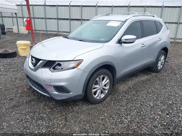 KNMAT2MT1GP632289 2016 NISSAN ROGUE - Image 2