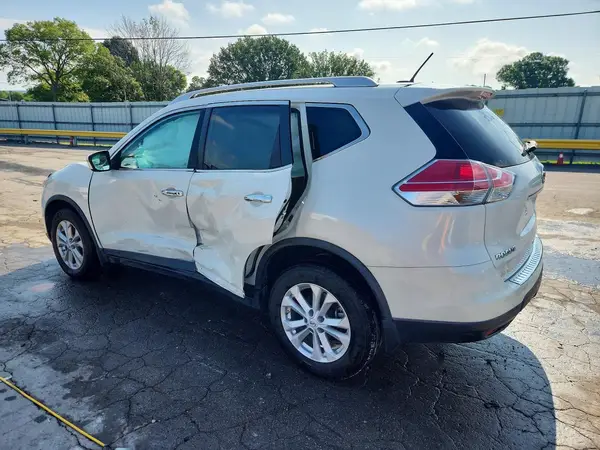 KNMAT2MT1GP645351 2016 NISSAN ROGUE - Image 2