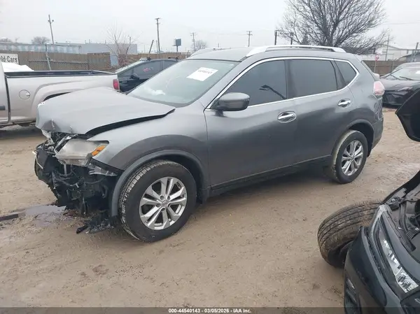 KNMAT2MT1GP657127 2016 NISSAN ROGUE - Image 2