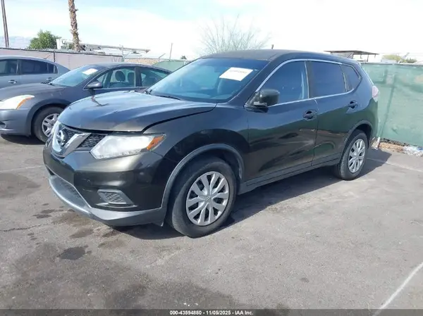 KNMAT2MT1GP690922 2016 NISSAN ROGUE - Image 2