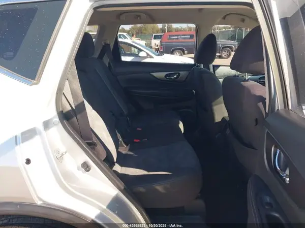 KNMAT2MT1GP692315 2016 NISSAN ROGUE - Image 8