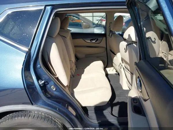 KNMAT2MT1GP714281 2016 NISSAN ROGUE - Image 8