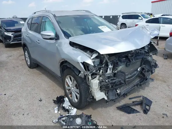 KNMAT2MT1GP720050 2016 NISSAN ROGUE - Image 1