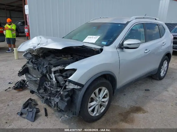 KNMAT2MT1GP720050 2016 NISSAN ROGUE - Image 2