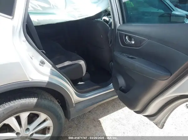 KNMAT2MT1GP720050 2016 NISSAN ROGUE - Image 8