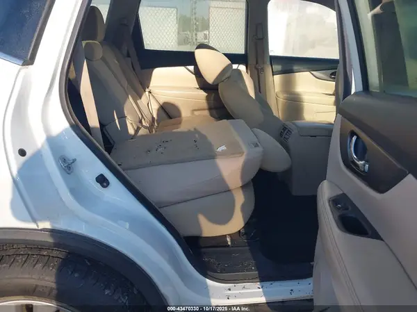 KNMAT2MT1GP727404 2016 NISSAN ROGUE - Image 8
