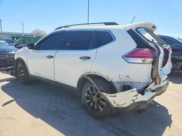 KNMAT2MT1GP729072 2016 NISSAN ROGUE - Image 2