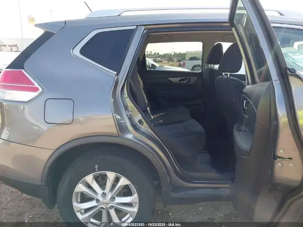 KNMAT2MT1GP733008 2016 NISSAN ROGUE - Image 8