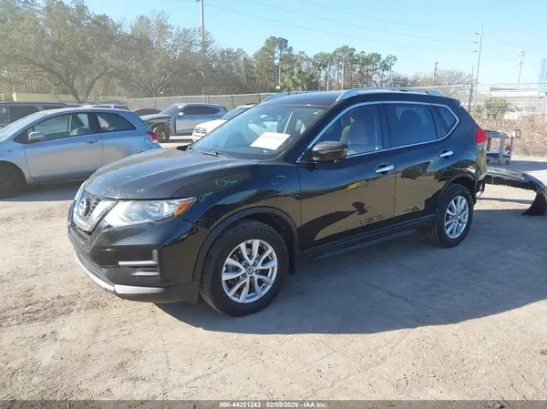 KNMAT2MT1HP503728 2017 NISSAN ROGUE - Image 2