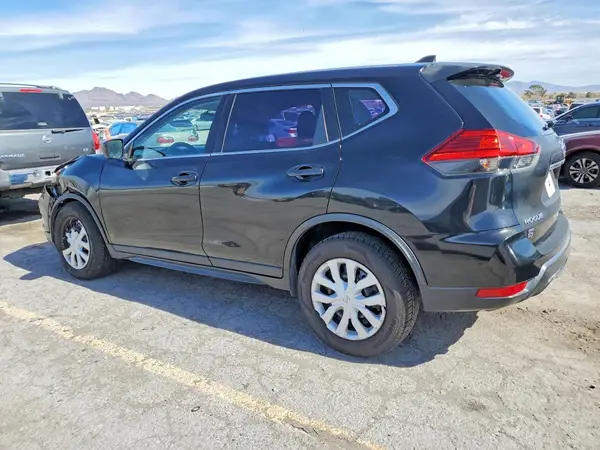 KNMAT2MT1HP504295 2017 NISSAN ROGUE - Image 2