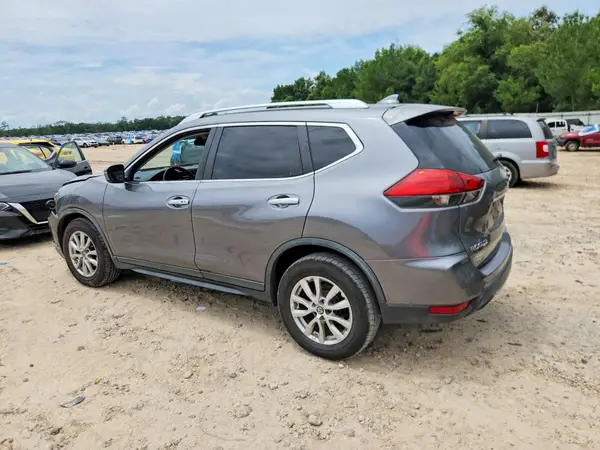 KNMAT2MT1HP505687 2017 NISSAN ROGUE - Image 2