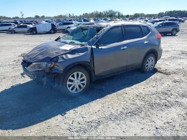 KNMAT2MT1HP508461 2017 NISSAN ROGUE - Image 2