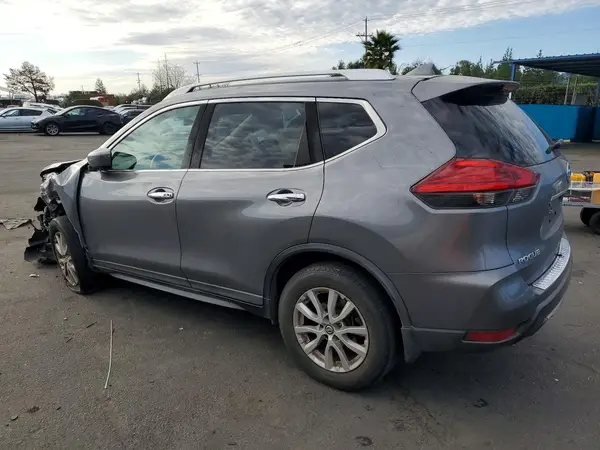 KNMAT2MT1HP516883 2017 NISSAN ROGUE - Image 2