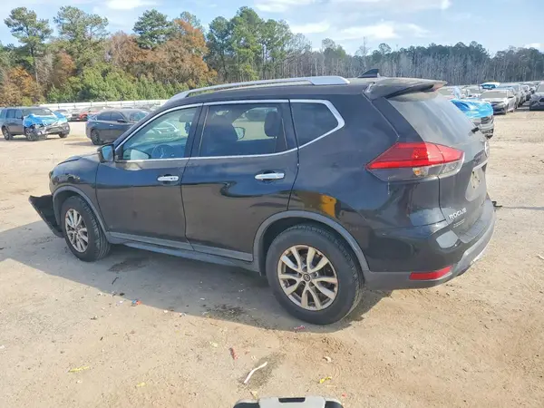 KNMAT2MT1HP517371 2017 NISSAN ROGUE - Image 2