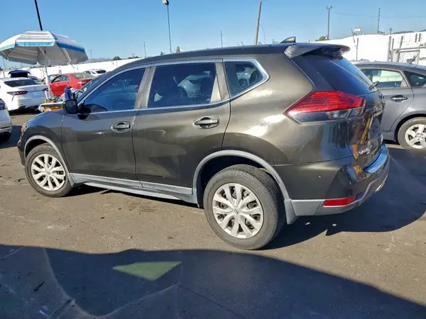 KNMAT2MT1HP517449 2017 NISSAN ROGUE - Image 2