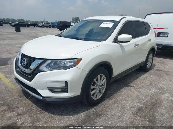 KNMAT2MT1HP518844 2017 NISSAN ROGUE - Image 2