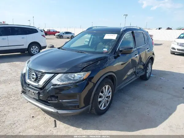 KNMAT2MT1HP523400 2017 NISSAN ROGUE - Image 2