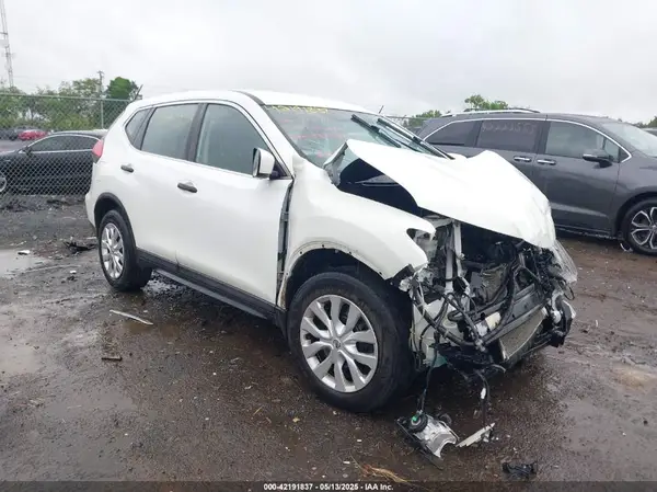 KNMAT2MT1HP539838 2017 NISSAN ROGUE - Image 1