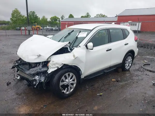 KNMAT2MT1HP539838 2017 NISSAN ROGUE - Image 2