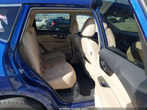 KNMAT2MT1HP546692 2017 NISSAN ROGUE - Image 8