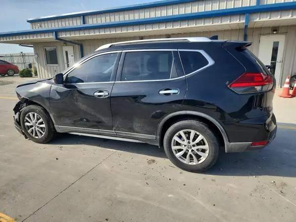KNMAT2MT1HP546868 2017 NISSAN ROGUE - Image 2