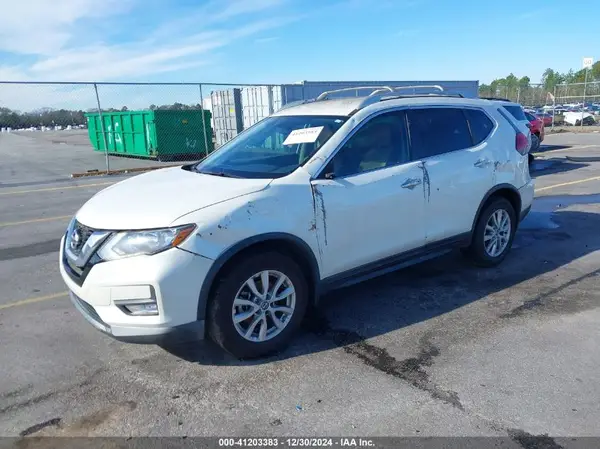 KNMAT2MT1HP555134 2017 NISSAN ROGUE - Image 2
