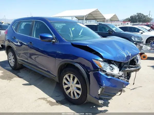 KNMAT2MT1HP558471 2017 NISSAN ROGUE - Image 1