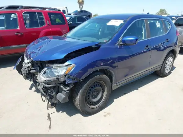 KNMAT2MT1HP558471 2017 NISSAN ROGUE - Image 2