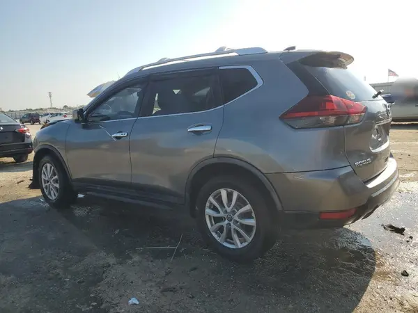 KNMAT2MT1HP559197 2017 NISSAN ROGUE - Image 2