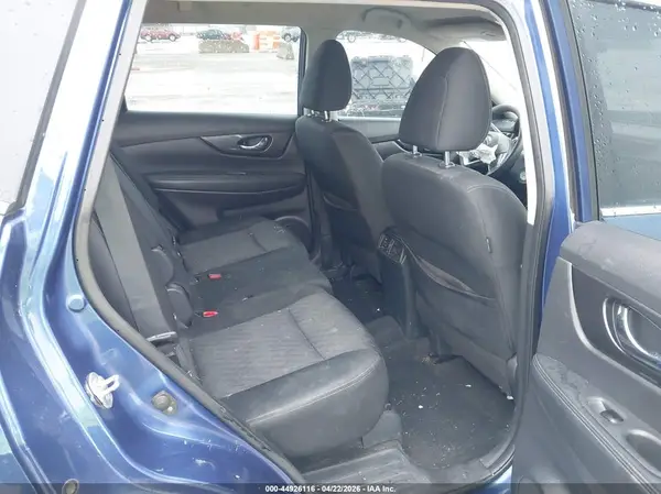 KNMAT2MT1HP560625 2017 NISSAN ROGUE - Image 8