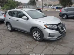 KNMAT2MT1HP561760 2017 NISSAN ROGUE