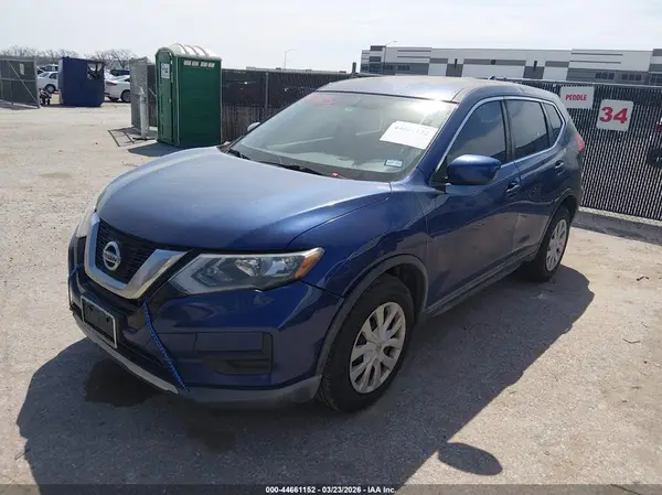 KNMAT2MT1HP562651 2017 NISSAN ROGUE - Image 2