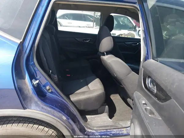 KNMAT2MT1HP562651 2017 NISSAN ROGUE - Image 8