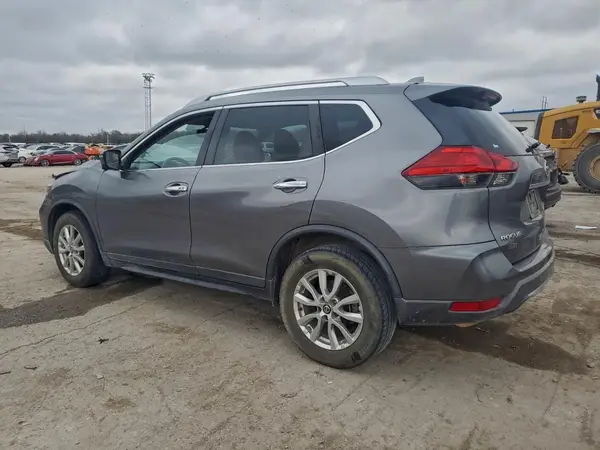 KNMAT2MT1HP565341 2017 NISSAN ROGUE - Image 2