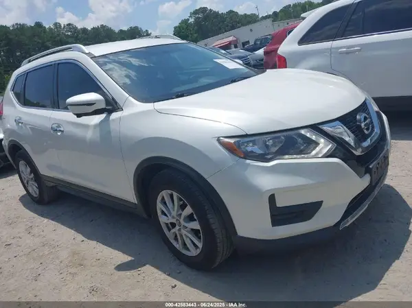 KNMAT2MT1HP567056 2017 NISSAN ROGUE - Image 1