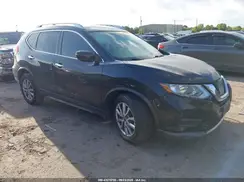 KNMAT2MT1HP572077 2017 NISSAN ROGUE