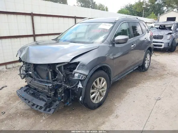 KNMAT2MT1HP573259 2017 NISSAN ROGUE - Image 2
