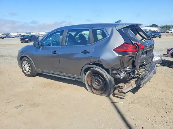 KNMAT2MT1HP574833 2017 NISSAN ROGUE - Image 2
