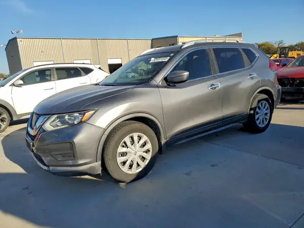 KNMAT2MT1HP577909 2017 NISSAN ROGUE - Image 1