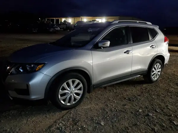 KNMAT2MT1HP584651 2017 NISSAN ROGUE - Image 1