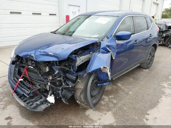 KNMAT2MT1HP590773 2017 NISSAN ROGUE - Image 2