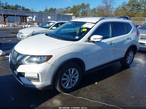 KNMAT2MT1HP593656 2017 NISSAN ROGUE - Image 2